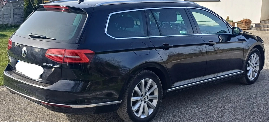 Volkswagen Passat cena 67800 przebieg: 193800, rok produkcji 2017 z Radom małe 67